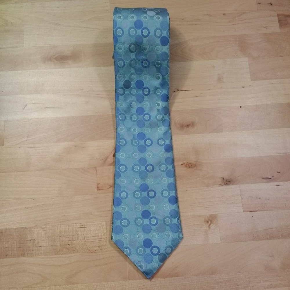 Perry Ellis Portfolio 100% Silk Tie